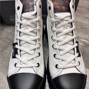 Palladium Women’s Revolt High-Top Boots Size 8.5 New in Box